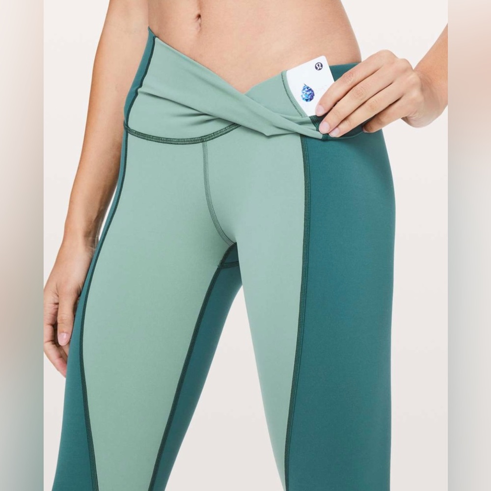Lululemon Wunder Under HR Crop
Curve, Size 6, NWT